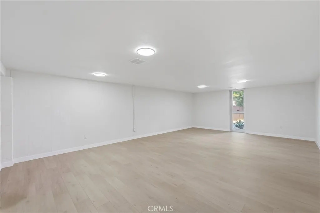 1450 W Industrial Park