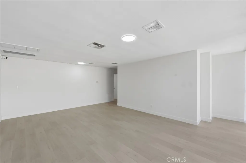 1450 W Industrial Park