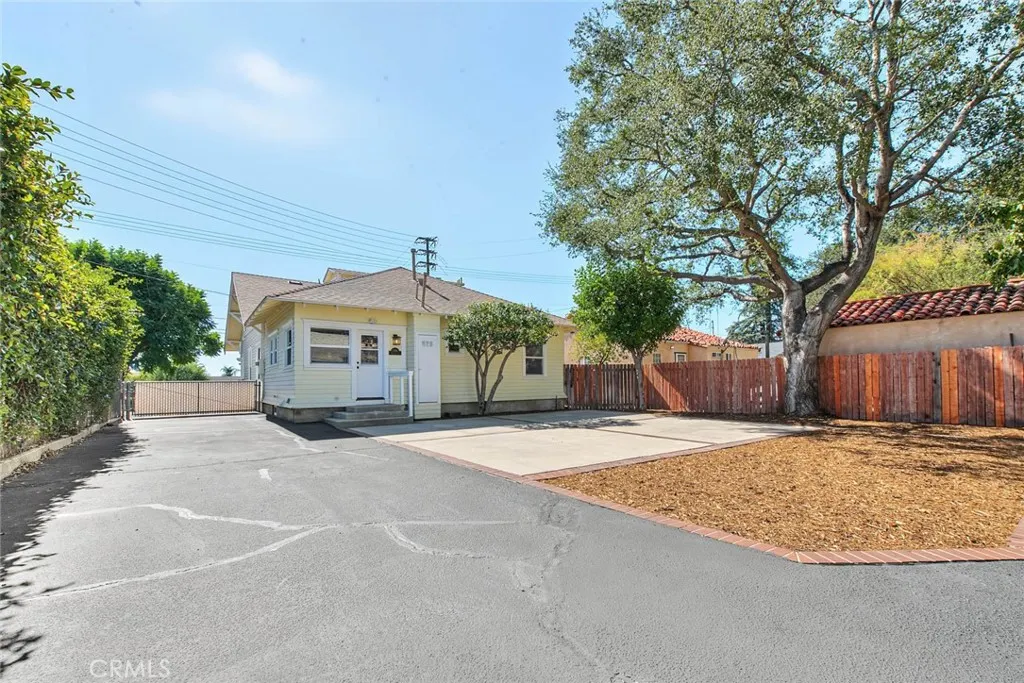 5086 Riverside Drive