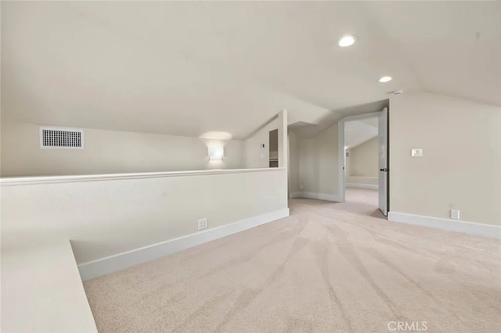 5086 Riverside Drive