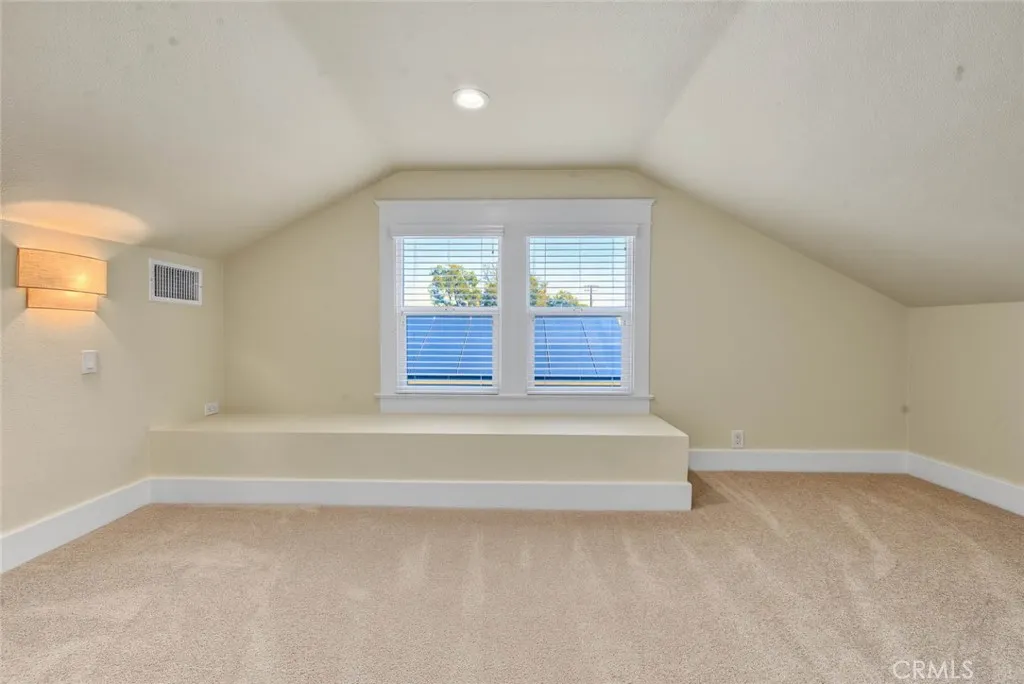 5086 Riverside Drive