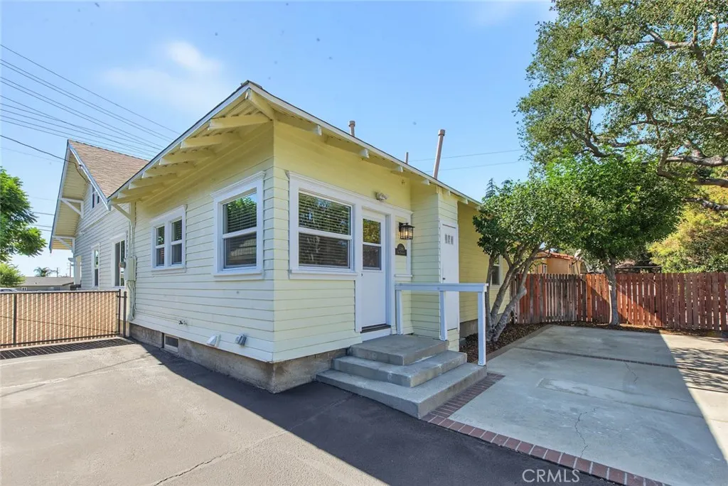 5086 Riverside Drive