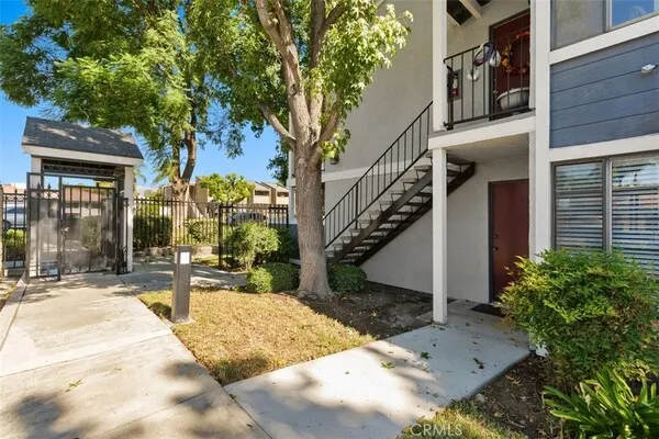 5165 Walnut #1