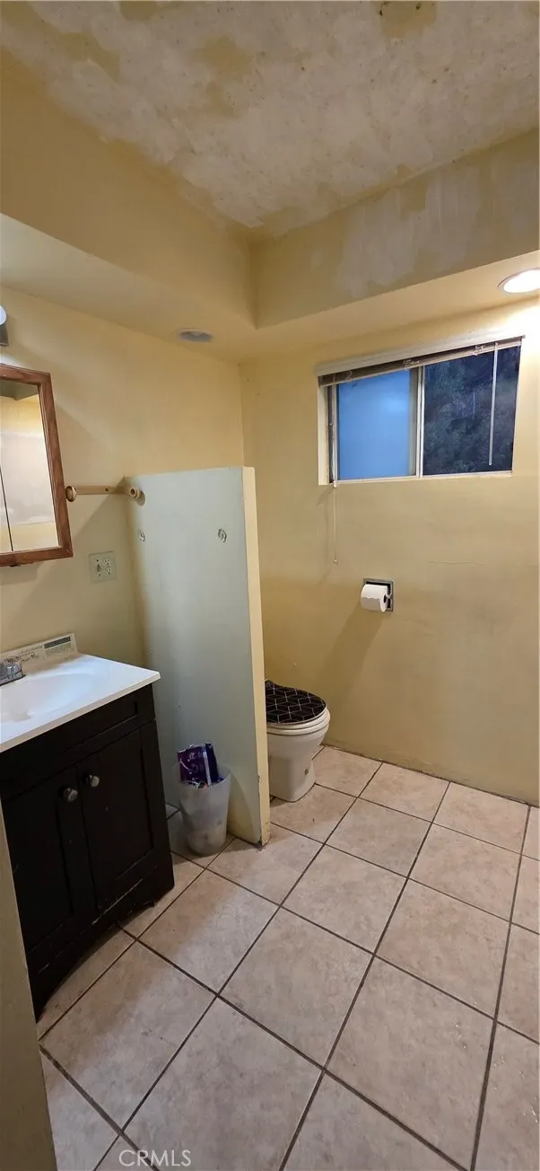 2131 Carbon Canyon