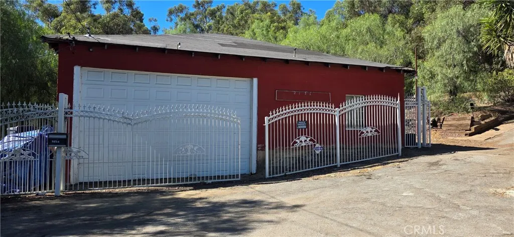 2131 Carbon Canyon