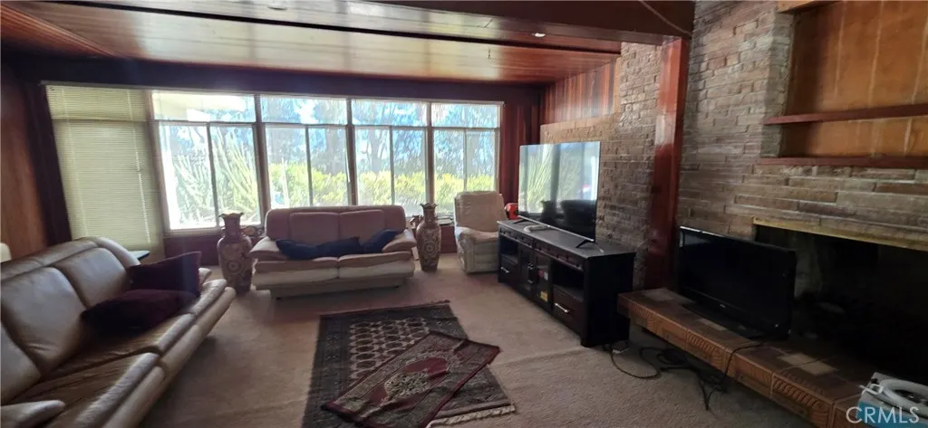 2131 Carbon Canyon