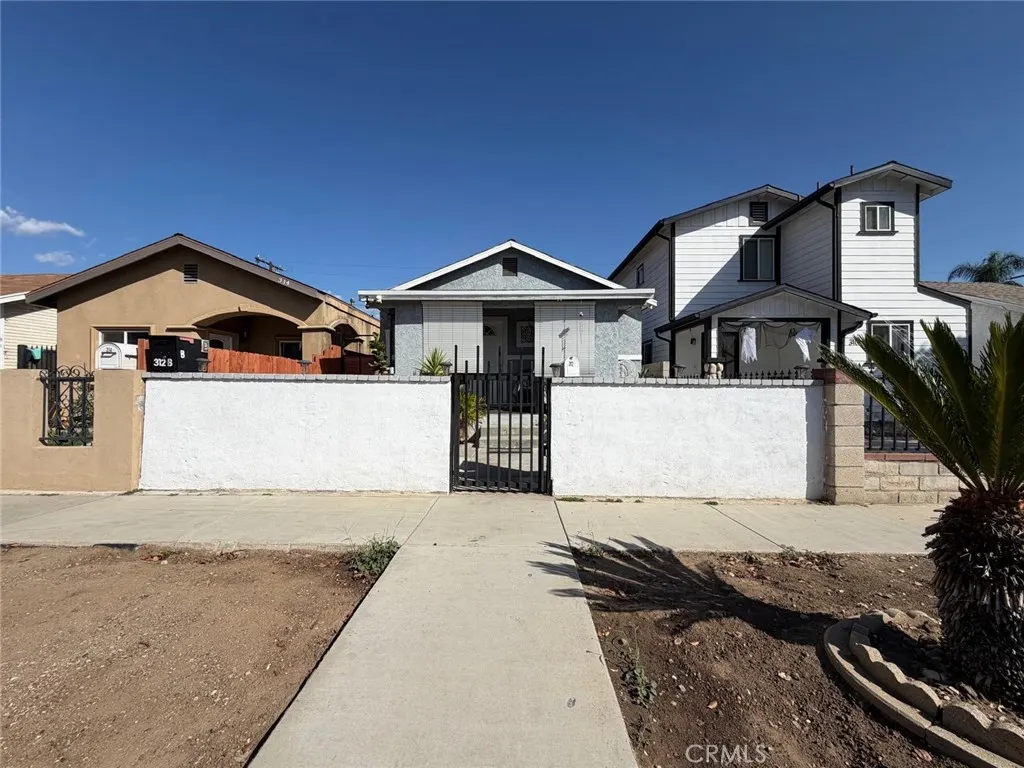 312 N Pasadena Avenue