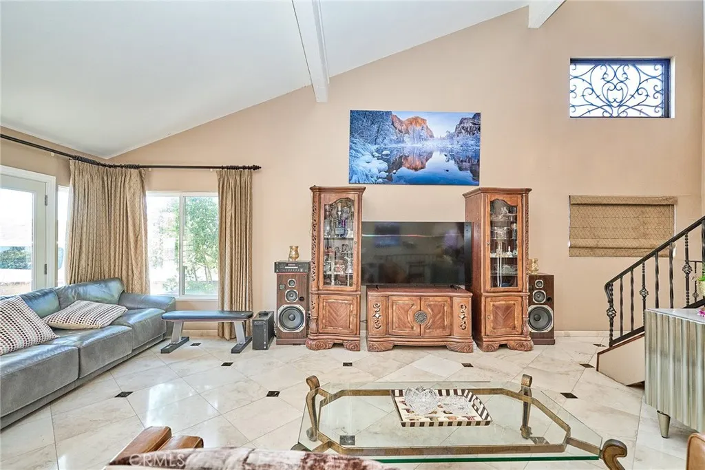 885 Kings Canyon Road