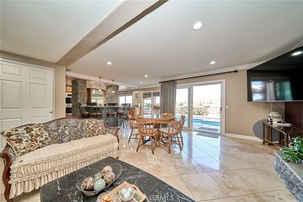 885 Kings Canyon Road