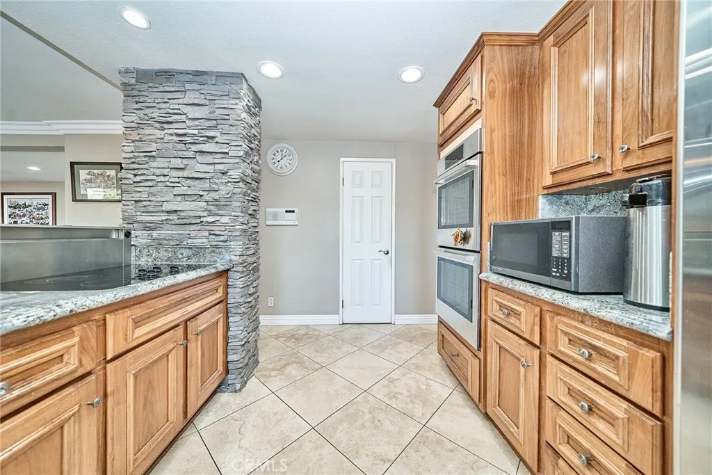 885 Kings Canyon Road