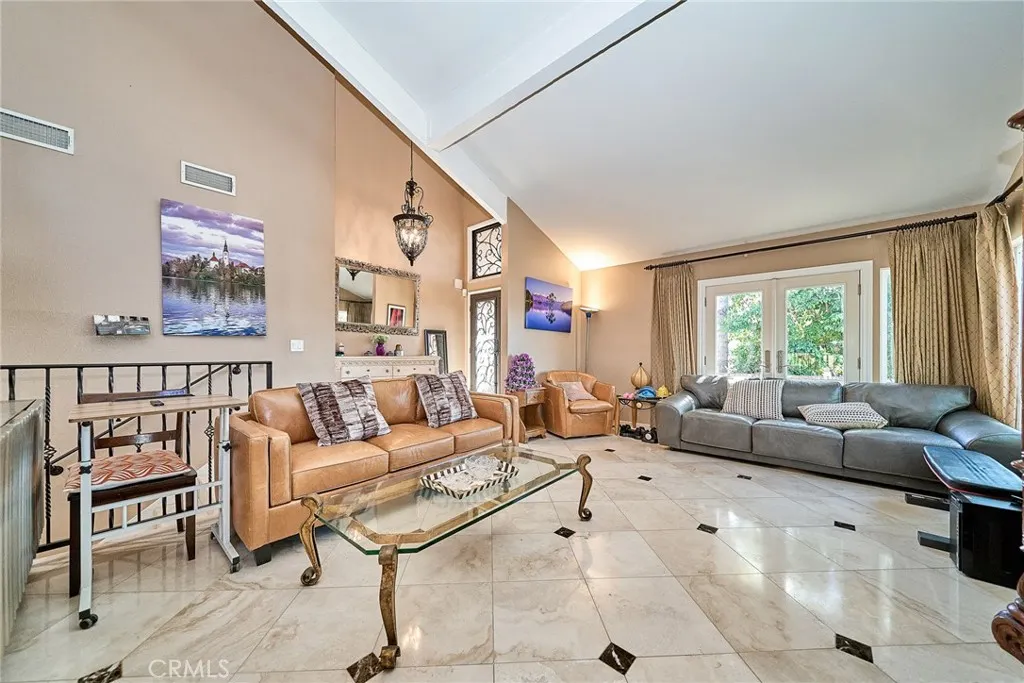 885 Kings Canyon Road