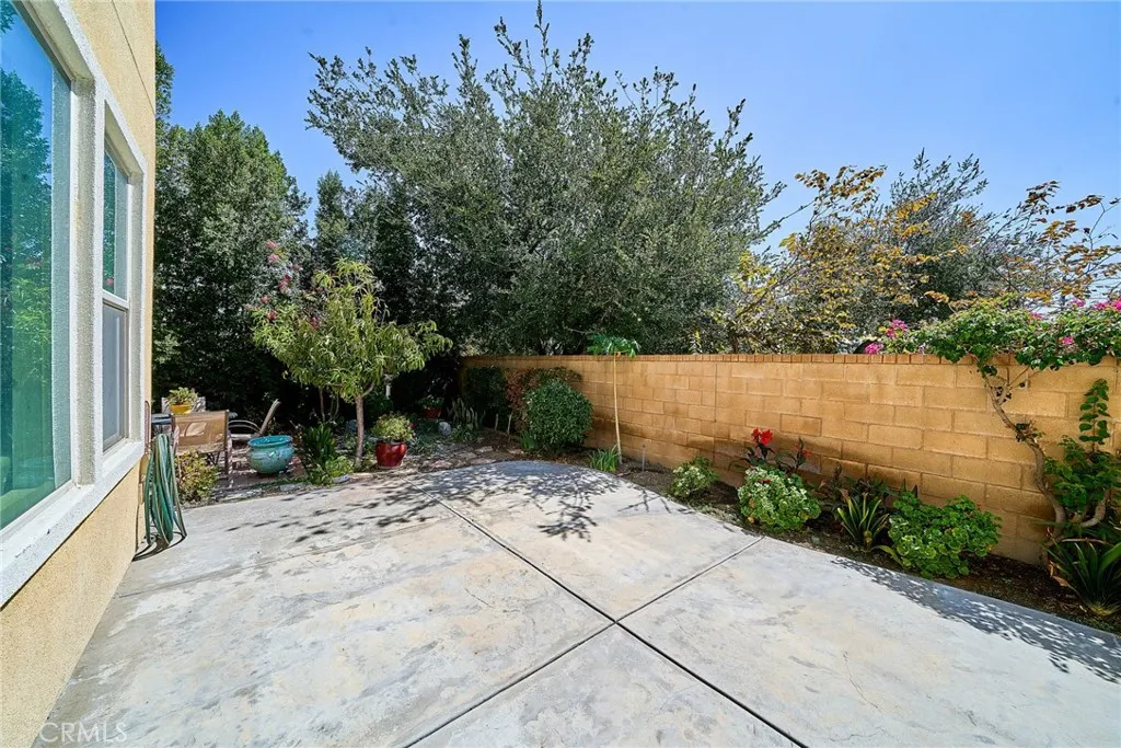 2782 E Thompson