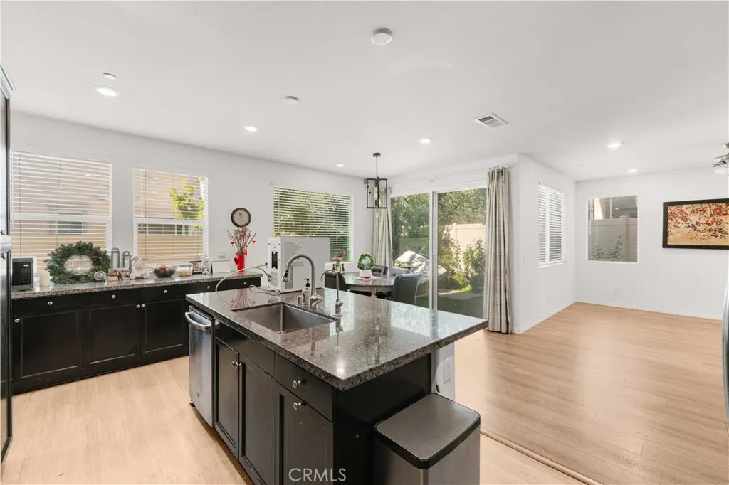 8636 Bay Laurel