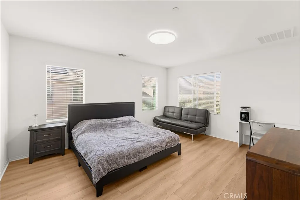8636 Bay Laurel