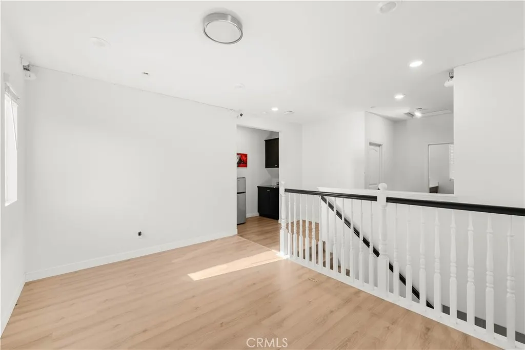 8636 Bay Laurel