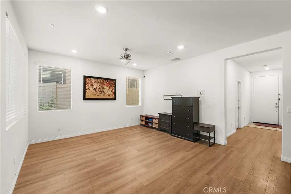 8636 Bay Laurel