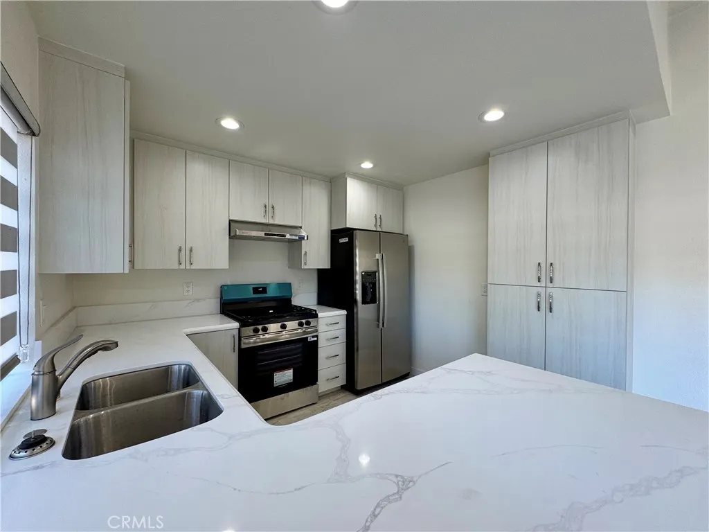 1415 Meadow Glen