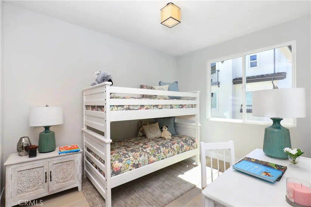 27 Turnberry Lane