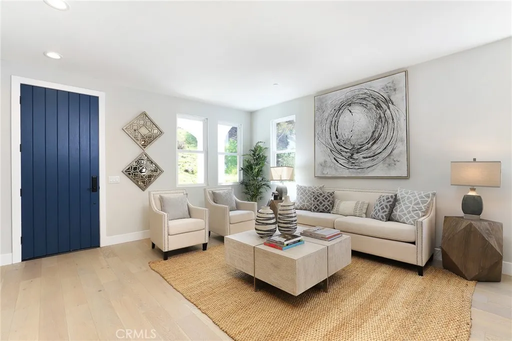 27 Turnberry Lane