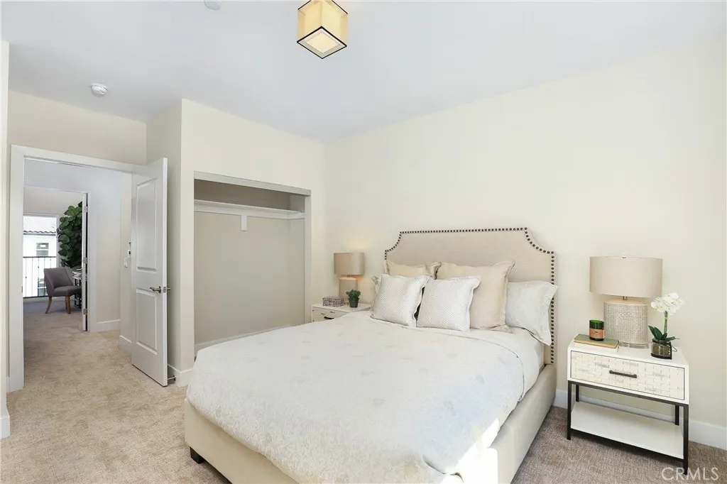 27 Turnberry Lane