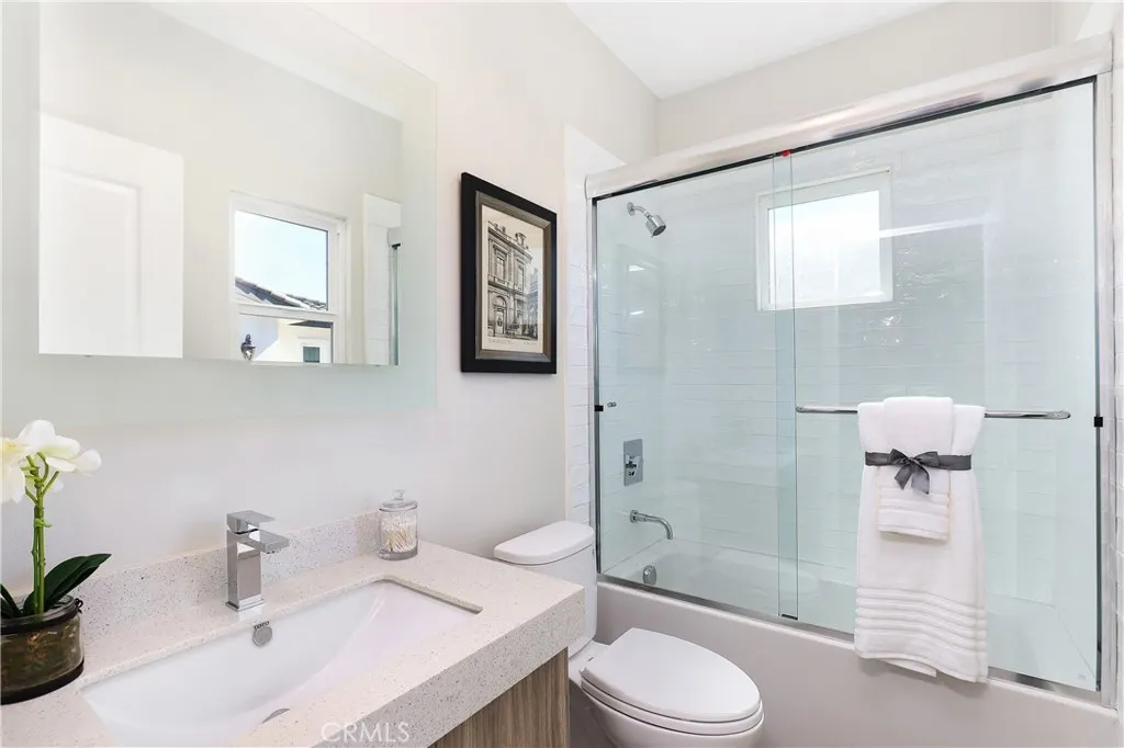 27 Turnberry Lane