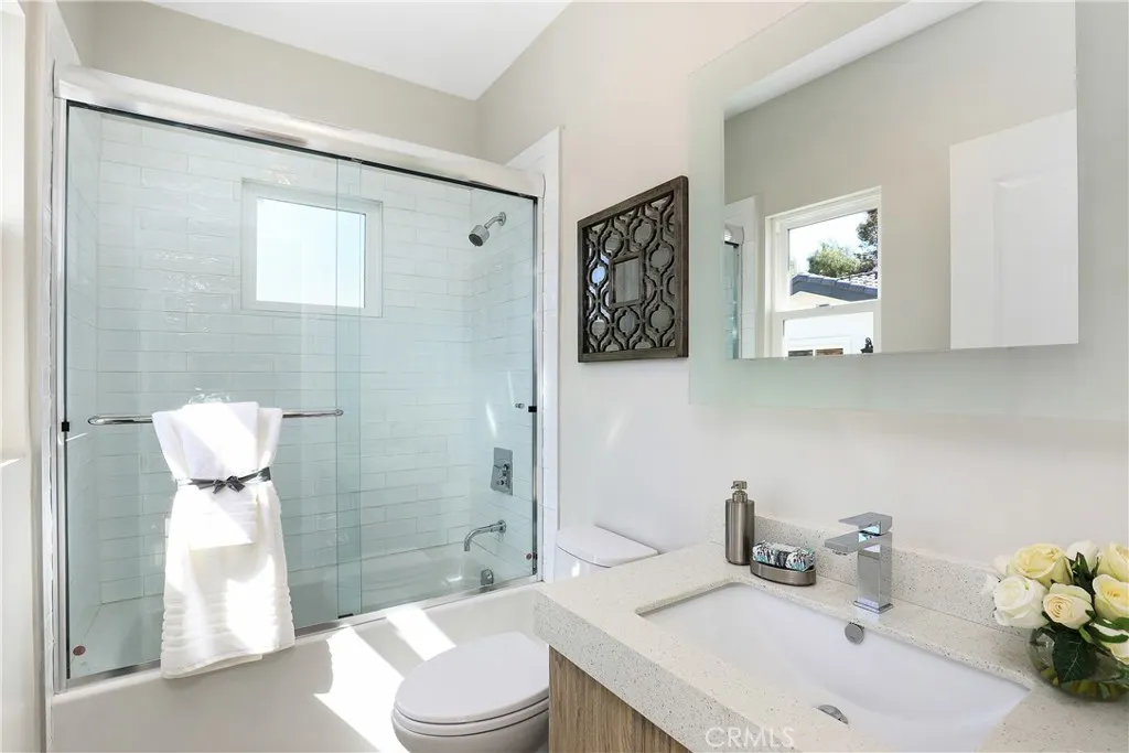 27 Turnberry Lane