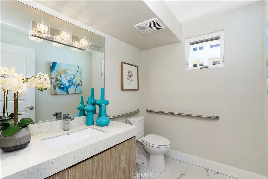 27 Turnberry Lane