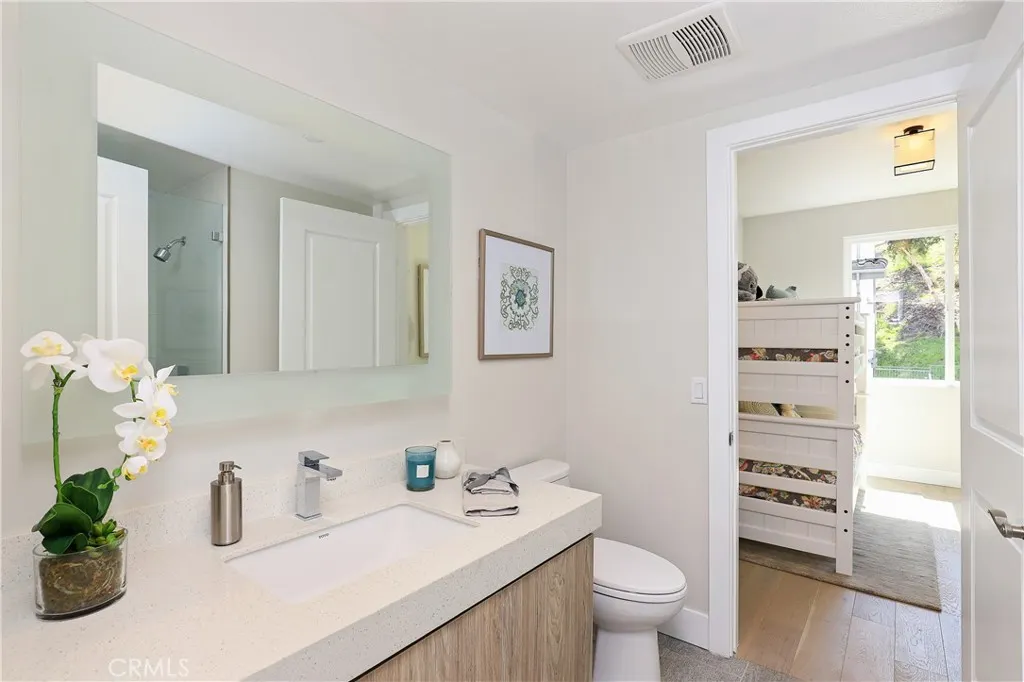 27 Turnberry Lane