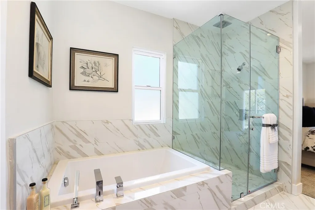 27 Turnberry Lane
