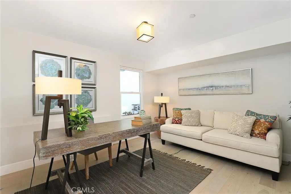 27 Turnberry Lane