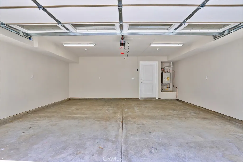 27 Turnberry Lane