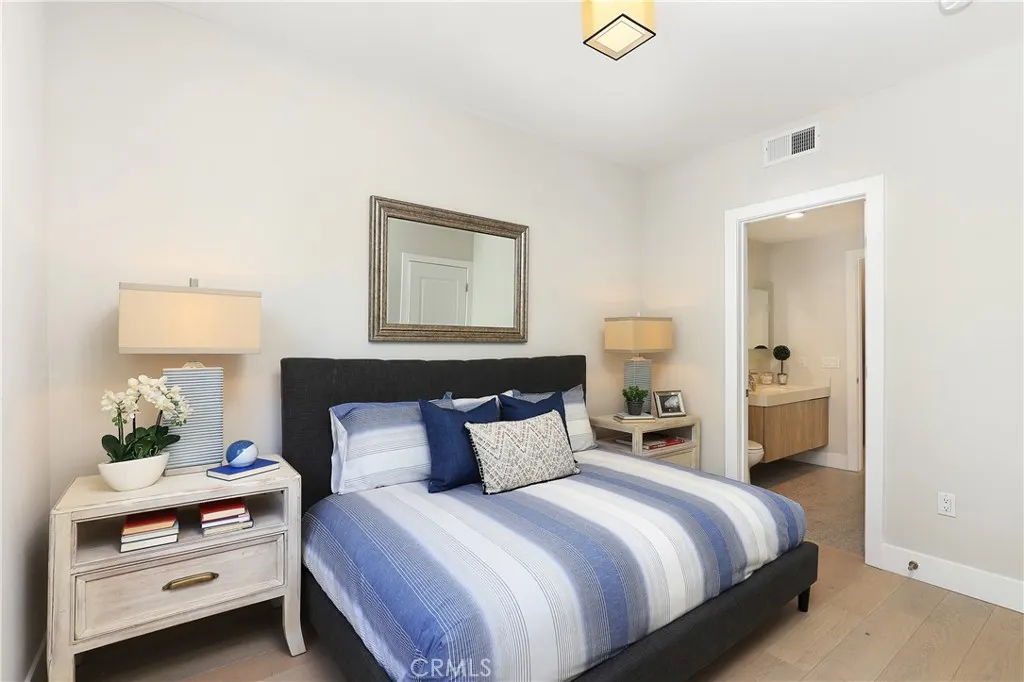 27 Turnberry Lane