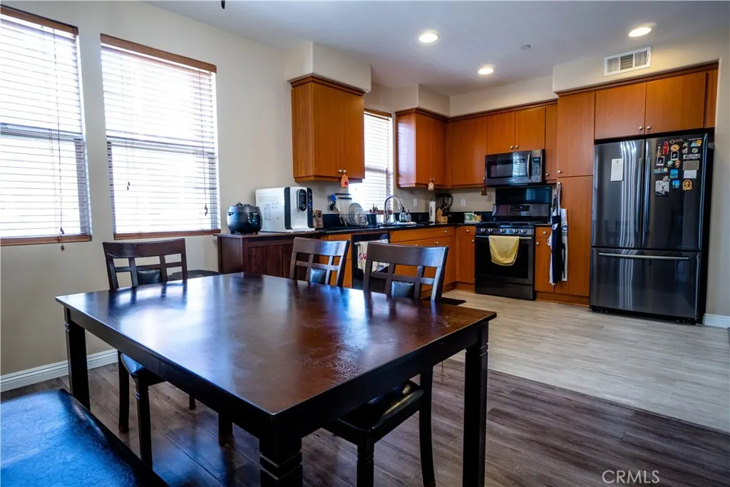 216 W Merlot Drive