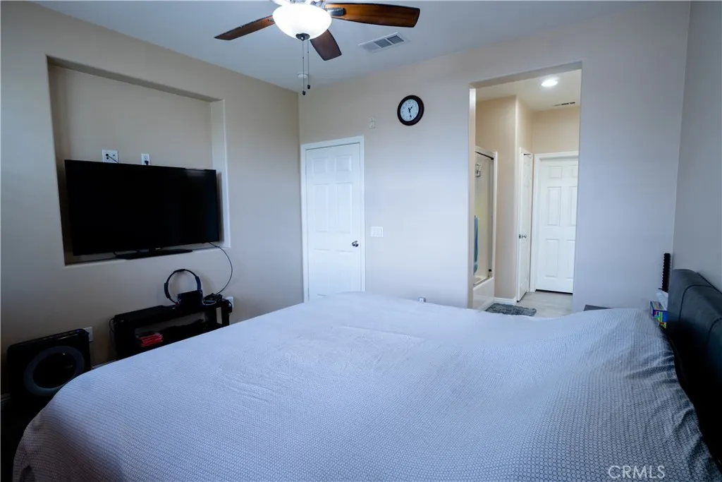 216 W Merlot Drive
