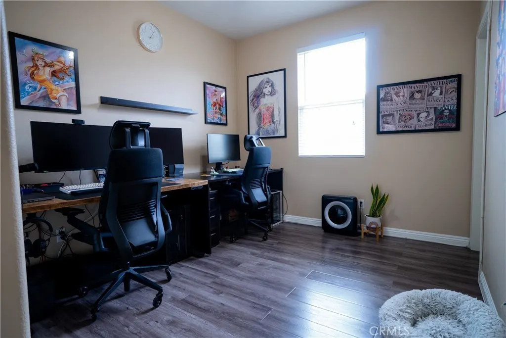 216 W Merlot Drive