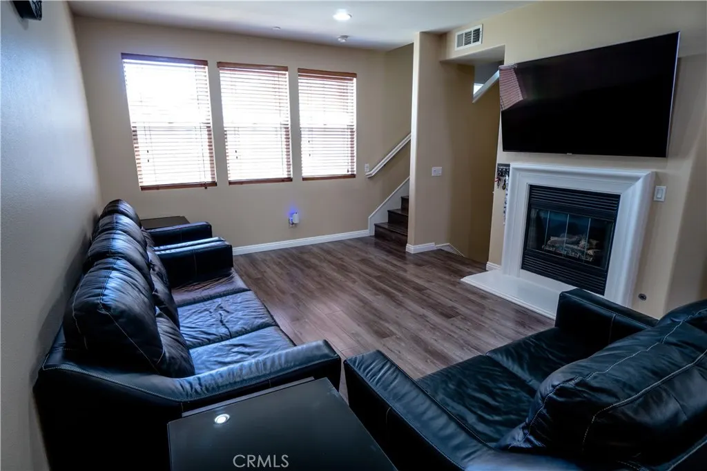 216 W Merlot Drive
