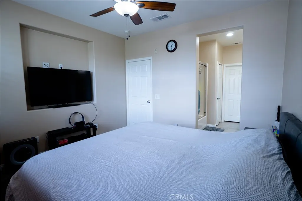 216 W Merlot Drive