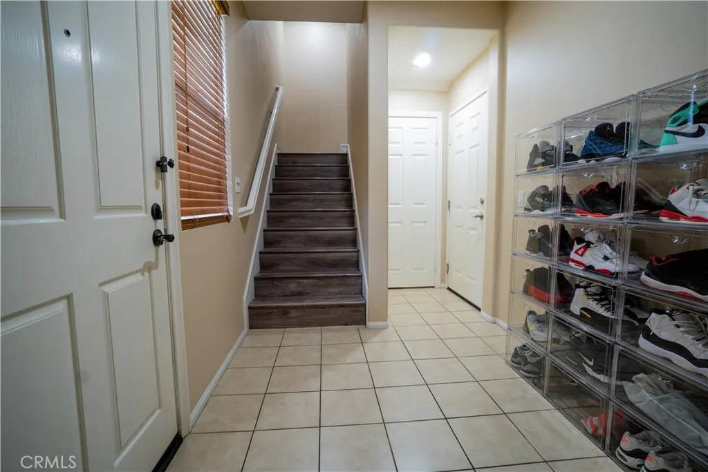 216 W Merlot Drive