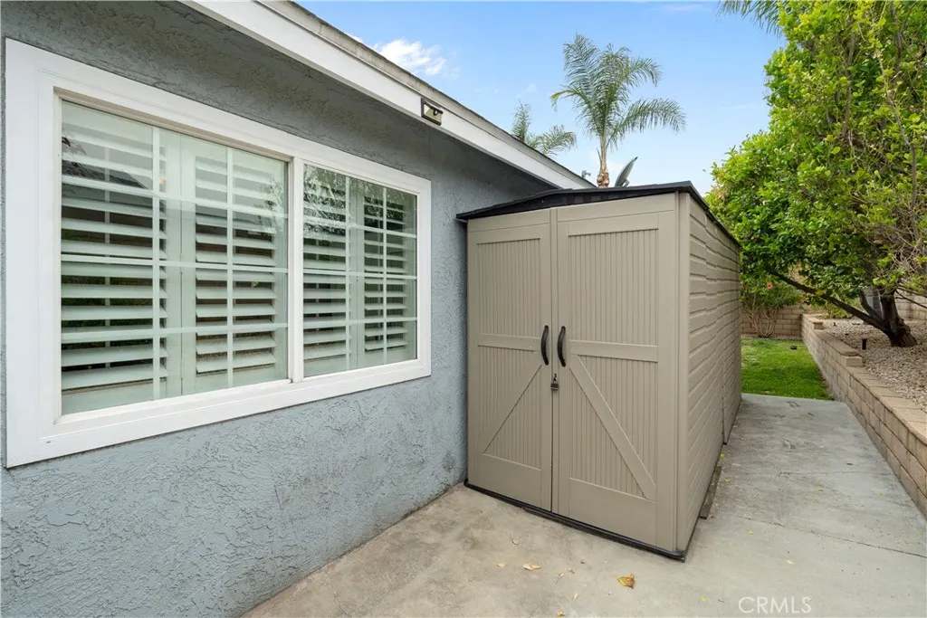 2537 Fulton Road