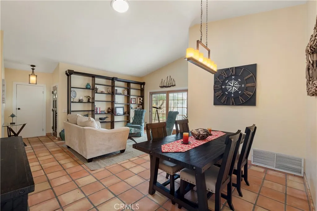 2537 Fulton Road