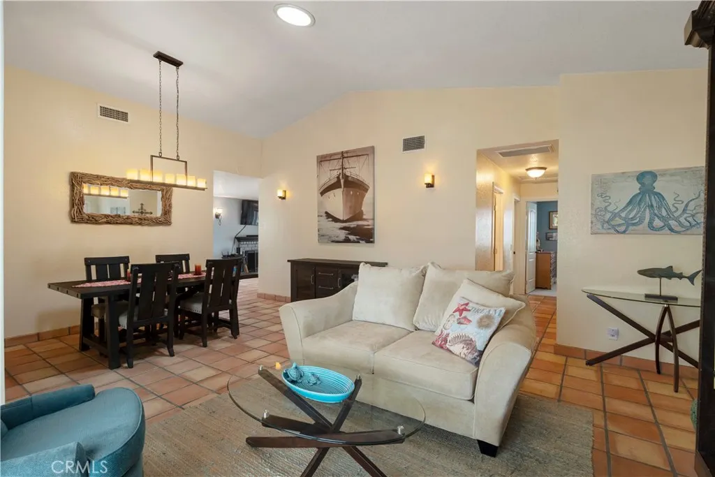 2537 Fulton Road
