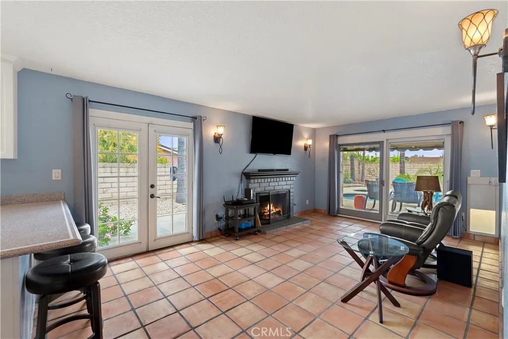 2537 Fulton Road