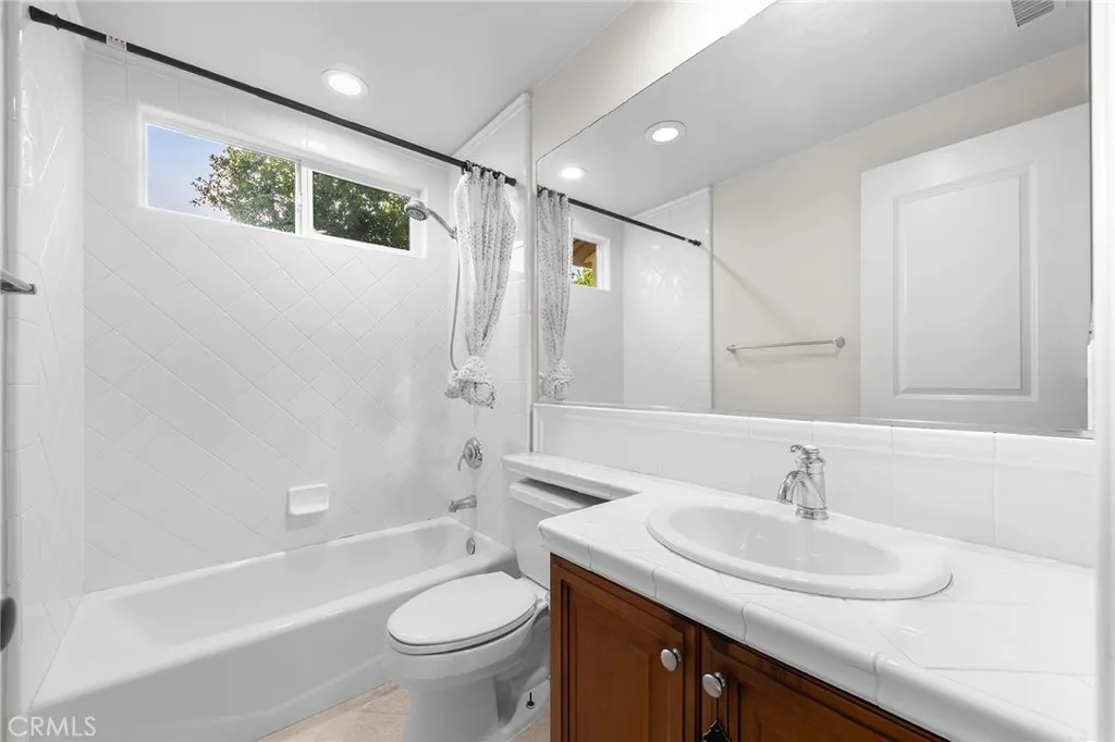 2271 Redwood Drive
