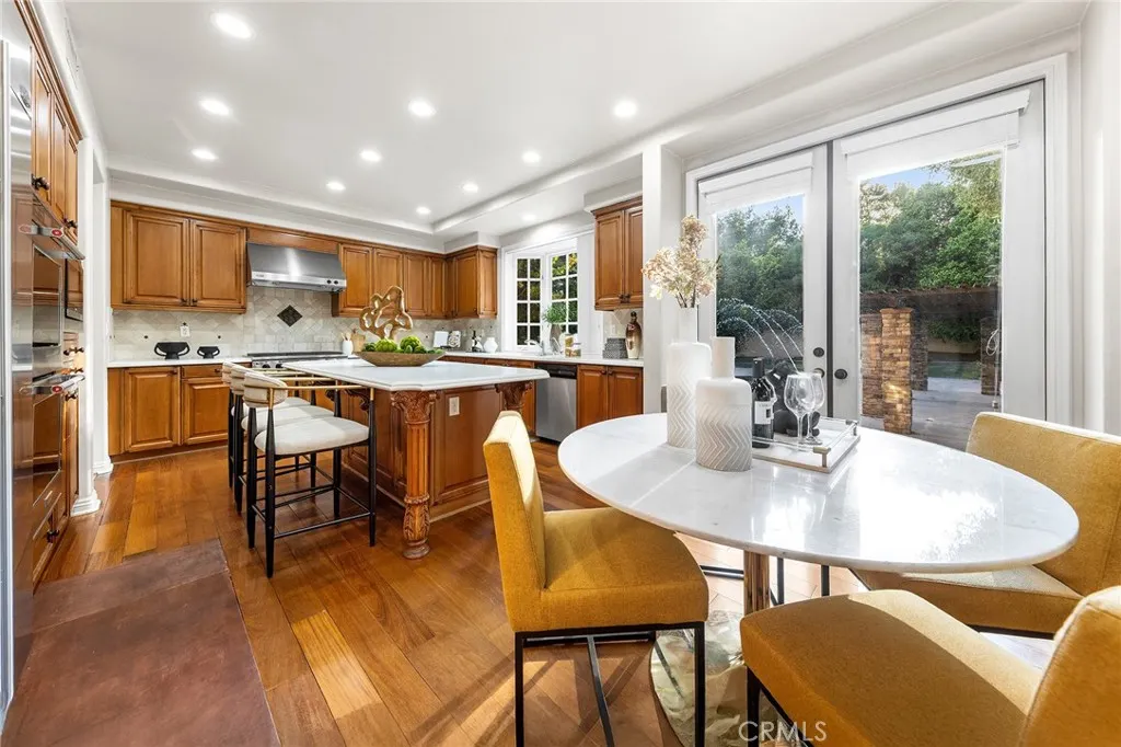 2271 Redwood Drive