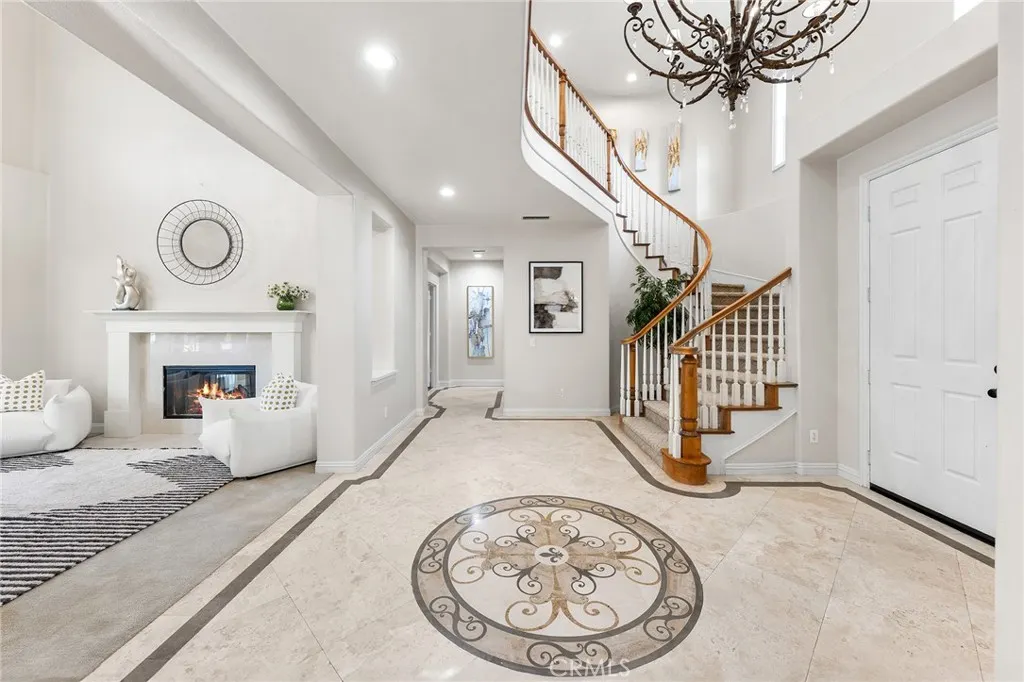 2271 Redwood Drive