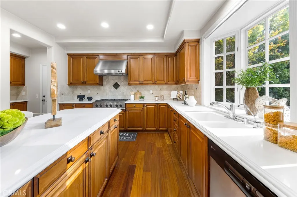 2271 Redwood Drive