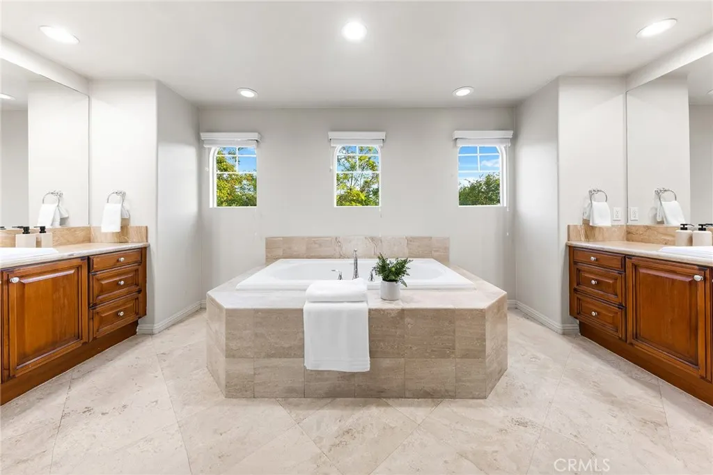 2271 Redwood Drive