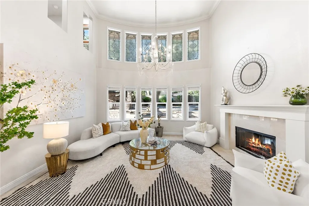 2271 Redwood Drive