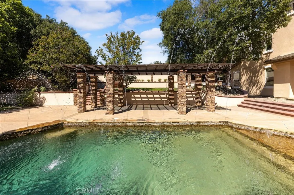 2271 Redwood Drive