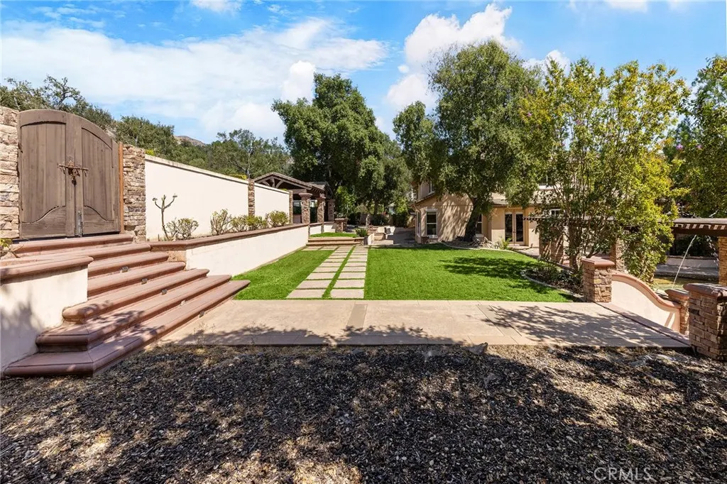 2271 Redwood Drive